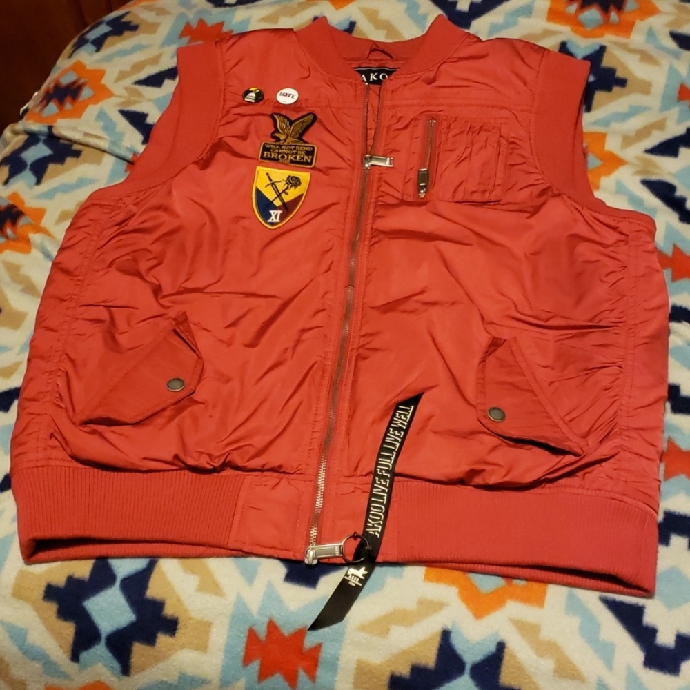 Mens AKOO vest